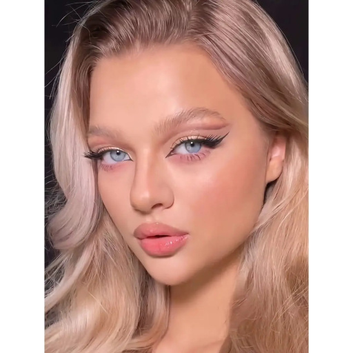 Liquid concealer 02 LIGHT MEDIUM